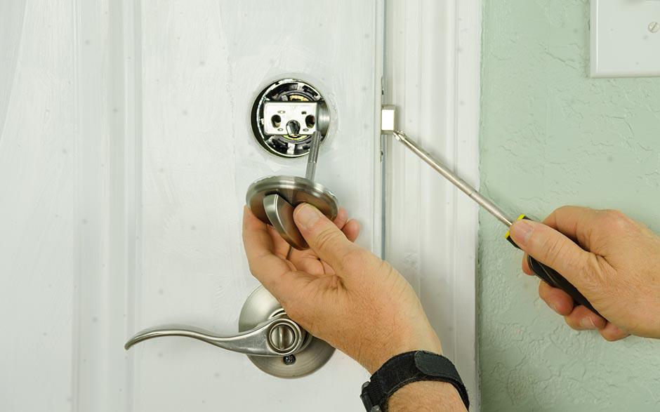 changer serrure porte fenetre pvc Aix-en-Provence